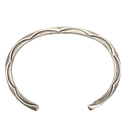 【中古品】【メンズ】 NAVAJO ELAINE TAHE作 ナバホ イレーヌ タヒ STERLING STAMP WORK BANGLE スターリング スタンプ ワーク バングル アクセサリー 191-261030-rt-08-tagh カラー：シルバー 万代Net店