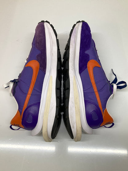 【現状渡し品】【メンズ】 NIKE ナイキ × SACAI サカイ 別注 コラボ VAPORWAFFLE/SACAI DD1875-500 ベイパーワッフル スニーカー 靴 160-260718-kk-02-hon カラー：DARK IRIS/CAMPFIRE ORANGE 万代Net店