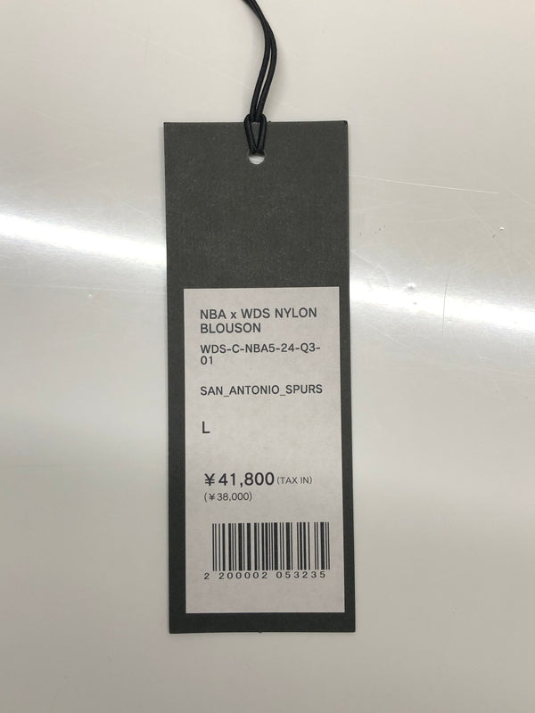 【中古美品】【メンズ】 NBA エヌビーエー × WIND AND SEA ウィンダンシー 24SS WDS-C-NBA5-24-Q3-01 NYLON BLOUSON SAN ANTONIO SPURS アウター ナイロンブルゾン 142-260823-AS-17-hon サイズ：L カラー：ブラック 万代Net店