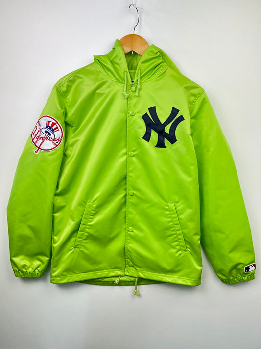 【中古品】【メンズ】 Supreme シュプリーム 15SS MAJESTIC NY YANKEES SATIN HOODED COACHES JACKET マジェスティック ヤンキース サテン フーデッド コーチジャケット ライトアウター 149-260705-kk-03-hon サイズ：S カラー：グリーン 万代Net店