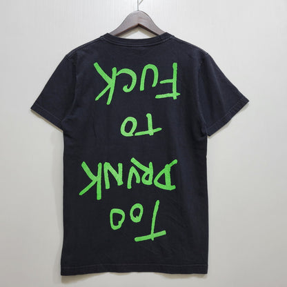 【中古品】【メンズ】 SUPREME シュプリーム × DEAD KENNEDYS デッド ケネディーズ TOO DRUNK TO FUCK SS TEE ショートスリーブ Tシャツ トップス 149-260716-kh-24-izu サイズ：S カラー：ブラック 万代Net店