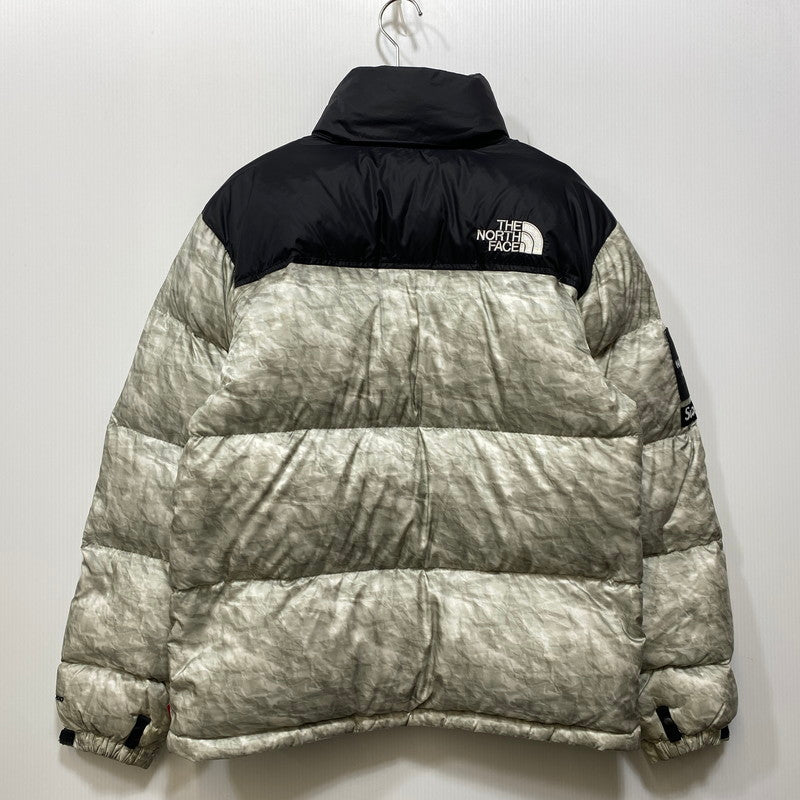 【中古品】【メンズ】 Supreme シュプリーム × THE NORTH FACE ザ・ノースフェイス NUPTSE JACKET ND91806I ヌプシ ジャケット ダウン 149-260829-as-01-izu サイズ：M カラー：WHITE PAPER PRINT 万代Net店
