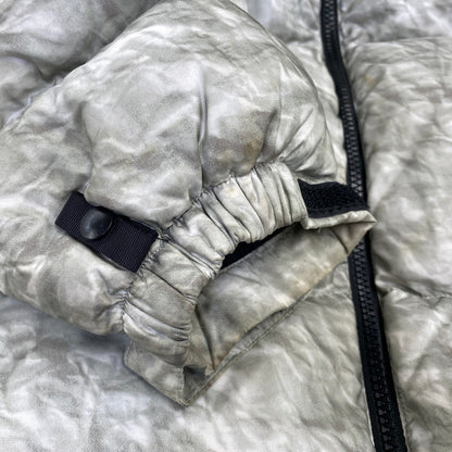 【中古品】【メンズ】 Supreme シュプリーム × THE NORTH FACE ザ・ノースフェイス NUPTSE JACKET ND91806I ヌプシ ジャケット ダウン 149-260829-as-01-izu サイズ：M カラー：WHITE PAPER PRINT 万代Net店