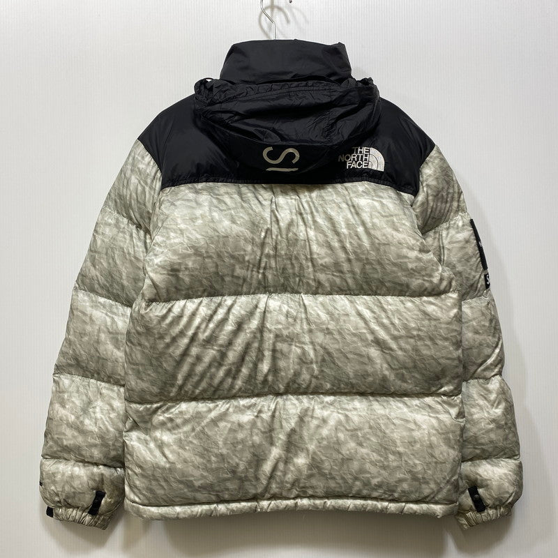 【中古品】【メンズ】 Supreme シュプリーム × THE NORTH FACE ザ・ノースフェイス NUPTSE JACKET ND91806I ヌプシ ジャケット ダウン 149-260829-as-01-izu サイズ：M カラー：WHITE PAPER PRINT 万代Net店