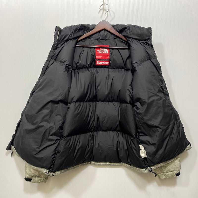 【中古品】【メンズ】 Supreme シュプリーム × THE NORTH FACE ザ・ノースフェイス NUPTSE JACKET ND91806I ヌプシ ジャケット ダウン 149-260829-as-01-izu サイズ：M カラー：WHITE PAPER PRINT 万代Net店