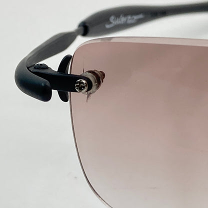 【現状渡し品】【メンズ】 TSETSE ツェツェ × SUGIZO スギゾー 別注 コラボ SUNGLAS サングラス アイウェア アクセサリー 888本限定 シリアルナンバー入り 203-260804-kk-35-hon サイズ：表記無し カラー：ブラック 万代Net店
