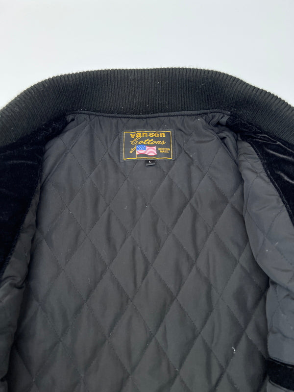 【中古品】【メンズ】 VANSON バンソン 50th ANNIVERSARY BOMBER JACKET 50周年記念 ボンバージャケット アウター 147-260705-kk-12-hon サイズ：L カラー：ブラック 万代Net店