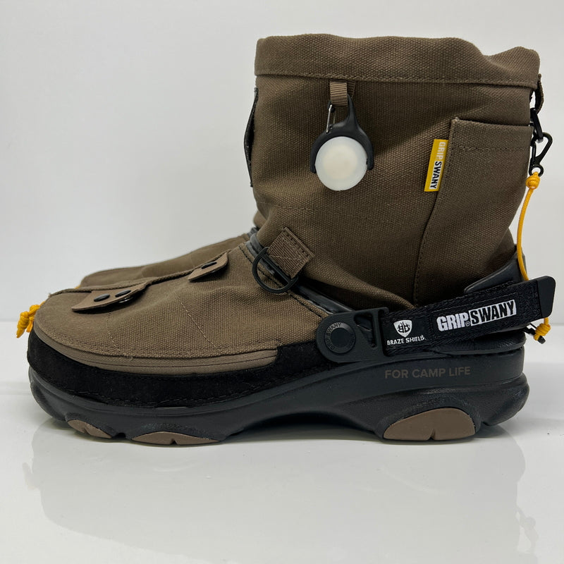 【中古品】【メンズ】 GRIP SWANY グリップスワニー × atmos アトモス × CROCS クロックス 別注 コラボ 22AW CLASSIC ALLｰTERRAIN CLOG 208017-337 クラシック オールテレイン クロッグ ブーツ 靴 164-260807-kk-09-hon カラー：OLIVE 万代Net店