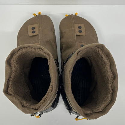 【中古品】【メンズ】 GRIP SWANY グリップスワニー × atmos アトモス × CROCS クロックス 別注 コラボ 22AW CLASSIC ALLｰTERRAIN CLOG 208017-337 クラシック オールテレイン クロッグ ブーツ 靴 164-260807-kk-09-hon カラー：OLIVE 万代Net店