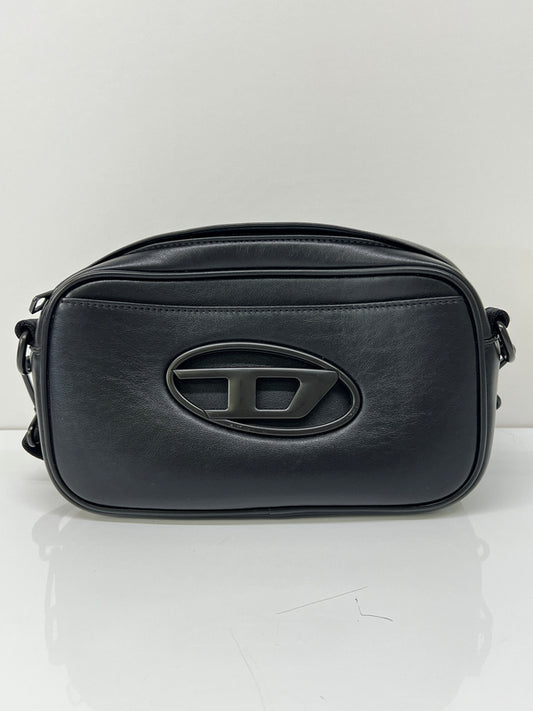 【中古品】【メンズ/レディース】 DIESEL ディーゼル HOLI-D CAMERA BAG カメラバッグ カバン ボディバッグ 188-260815-kk-12-hon カラー：ブラック 万代Net店