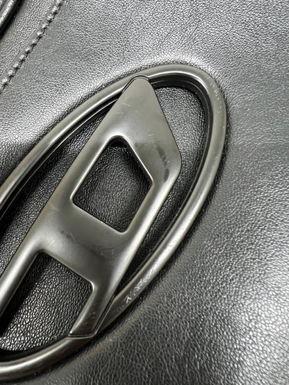 【中古品】【メンズ/レディース】 DIESEL ディーゼル HOLI-D CAMERA BAG カメラバッグ カバン ボディバッグ 188-260815-kk-12-hon カラー：ブラック 万代Net店