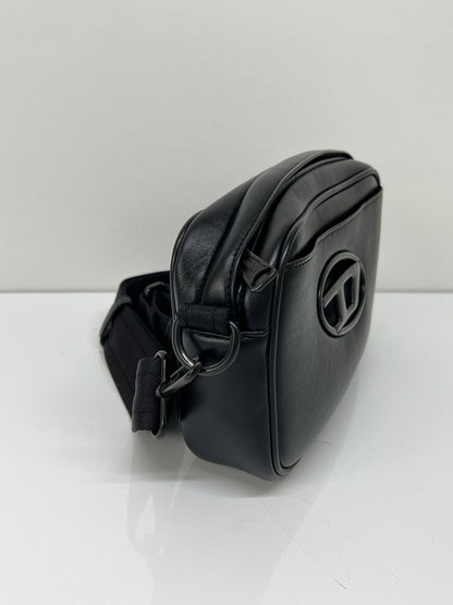 【中古品】【メンズ/レディース】 DIESEL ディーゼル HOLI-D CAMERA BAG カメラバッグ カバン ボディバッグ 188-260815-kk-12-hon カラー：ブラック 万代Net店