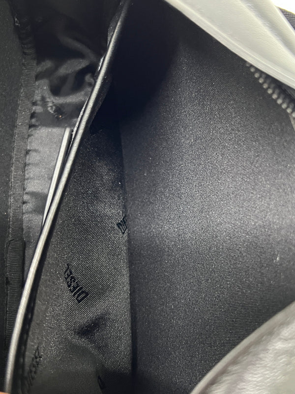 【中古品】【メンズ/レディース】 DIESEL ディーゼル HOLI-D CAMERA BAG カメラバッグ カバン ボディバッグ 188-260815-kk-12-hon カラー：ブラック 万代Net店