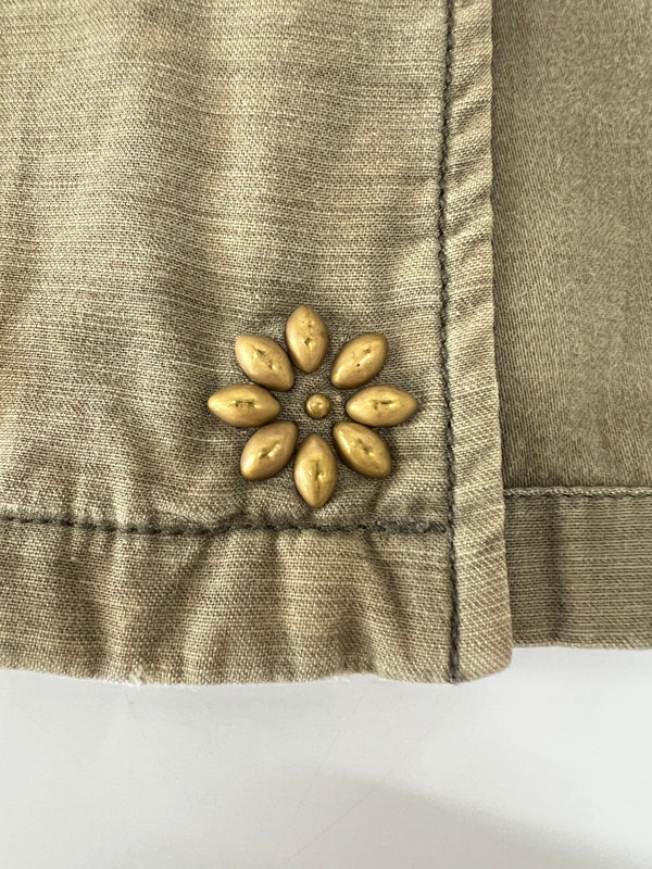 【中古品】【メンズ】 REMI RELIEF レミレリーフ L/S FLOWER STUDS MILITARY SHIRT ロングスリーブ フラワースタッズ ミリタリーシャツ 長袖 トップス 140-260803-kk-25-hon サイズ：M カラー：カーキ 万代Net店