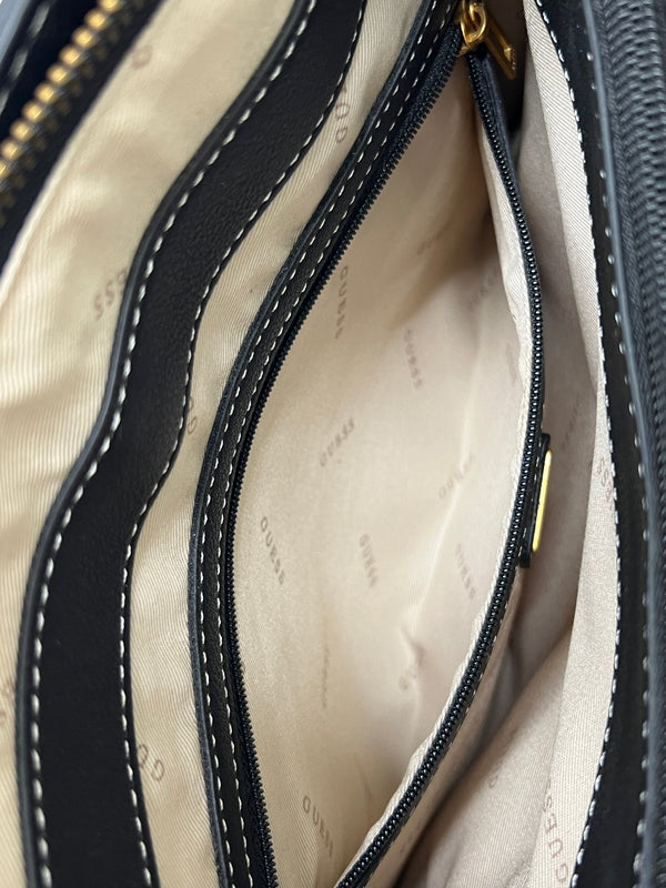 【中古品】【レディース】 GUESS ゲス BAG KATEY LUXURY SATCHEL HA787026 ケイティ ラグジュアリー サッチェル カバン 2WAYバッグ 188-260815-kk-18-hon カラー：ホワイト/ブラック 万代Net店