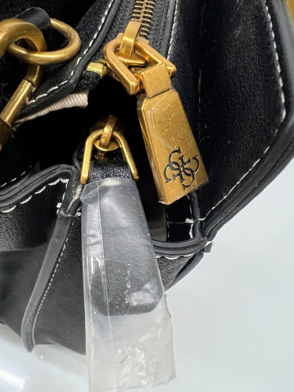 【中古品】【レディース】 GUESS ゲス BAG KATEY LUXURY SATCHEL HA787026 ケイティ ラグジュアリー サッチェル カバン 2WAYバッグ 188-260815-kk-18-hon カラー：ホワイト/ブラック 万代Net店
