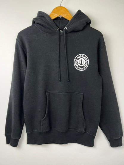【中古品】【メンズ】 ANDSUNS アンドサンズ × JUSTICE ジャスティス 別注 コラボ LADY JUSTICESUNS PULLOVER HOODIE レディー ジャスティスサンズ プルオーバーフーディー トップス プルオーバーパーカー 147-260803-kk-30-hon カラー：ブラック 万代Net店