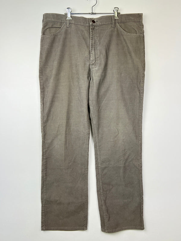 【中古品】【メンズ】 JCPenney ジェーシーペニー Straight Corduroy Pants 5234968 ストレート コーデュロイ パンツ ボトムス 157-260808-SH-08-hon サイズ：40×32 カラー：グレー 万代Net店