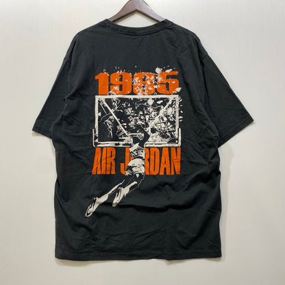 【中古品】【メンズ】 NIKE ナイキ JORDAN BROOKLYN MEN'S OVERSIZED GRAPHIC T-SHIRT IB3297-045 ジョーダン ブルックリン オーバーサイズ グラフィック Tシャツ 半袖 148-260721-as-20-izu サイズ：XL カラー：ブラック 万代Net店