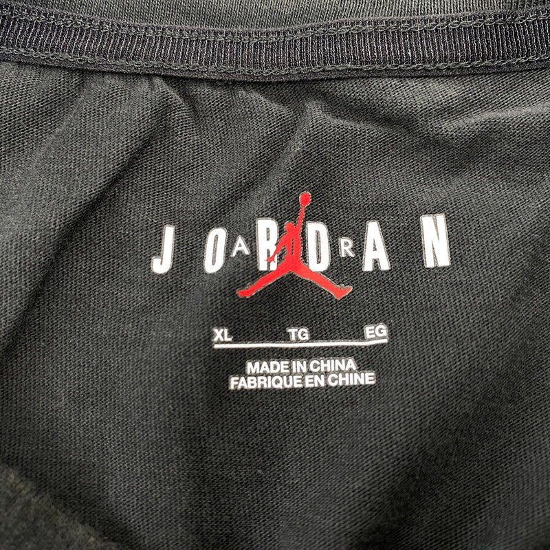 【中古品】【メンズ】 NIKE ナイキ JORDAN BROOKLYN MEN'S OVERSIZED GRAPHIC T-SHIRT IB3297-045 ジョーダン ブルックリン オーバーサイズ グラフィック Tシャツ 半袖 148-260721-as-20-izu サイズ：XL カラー：ブラック 万代Net店
