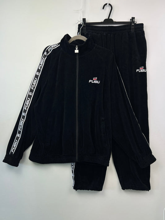 【中古品】【メンズ】 FUBU フブ VELOR TRACK JACKET & VELOR PANTS FAM-42712/FAM-42509 SET UP ベロアトラックパンツ ＆ ベロアパンツ セットアップ ジャージ 170-260705-kk-05-hon サイズ：L カラー：ブラック 万代Net店