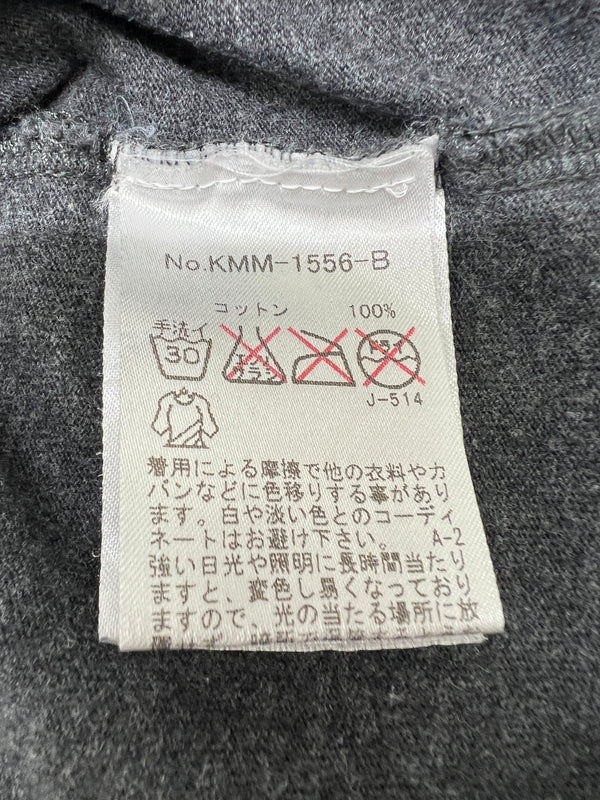 【中古品】【メンズ】 MAISON KITSUNE メゾンキツネ DARK GREY MELANGE TRIGRAM TｰSHIRT FW15M713 KMM-1556-B ダークグレー メランジェ トライグラム Tシャツ 半袖 トップス 141-260803-kk-01-hon サイズ：L カラー：チャコール 万代Net店