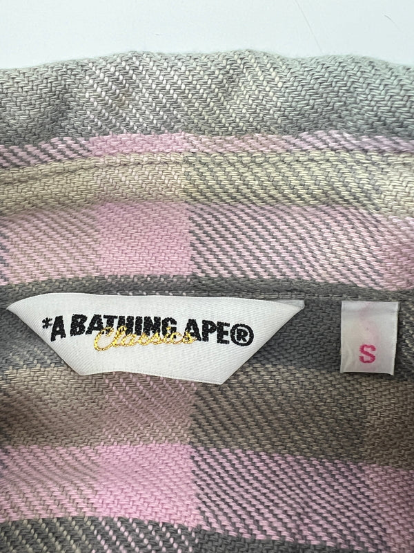 【中古品】【レディース】 A BATHING APE アベイシングエイプ L/S HEAVY FLANNEL CHECK SHIRT ロングスリーブ ヘビーフランネルチェックシャツ 長袖 トップス 142-260803-kk-22-hon サイズ：S カラー：ピンク/カーキ 万代Net店