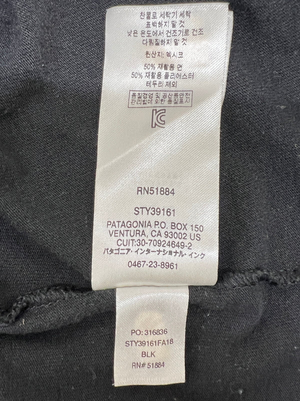 【中古品】【メンズ】 patagonia パタゴニア Long-Sleeved P-6 Logo Responsibili-Tee STY39161 ロングスリーブ P-6 ロゴ レスポンシビリティー トップス 144-260808-SH-17-hon サイズ：L カラー：ブラック 万代Net店