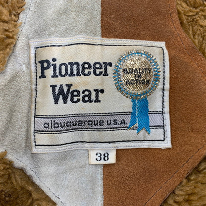 【現状渡し品】【メンズ】 PIONEER WEAR パイオニアウエアー SUEDE LEATHER BOA JACKET スエードレザー ボアジャケット 勲章タグ 146-260822-as-07-izu サイズ：38 カラー：ベージュ 万代Net店
