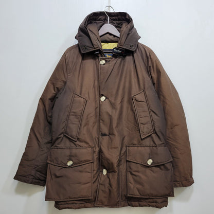 【現状渡し品】【メンズ】 WOOLRICH ウールリッチ ARCTIC PARKA 1302045 アークティックパーカ ジャケット 144-260903-as-30-izu サイズ：L カラー：ブラウン系 万代Net店