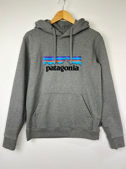 【中古品】【メンズ】 Patagonia パタゴニア P-6 Logo Uprisal Hoody 39539 P-6ロゴ・アップライザル・フーディ トップス 147-260808-SH-22-hon サイズ：S カラー：グレー 万代Net店
