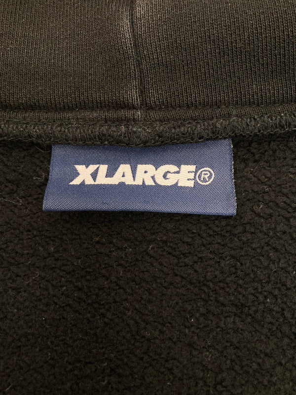 【中古品】【メンズ】 X-LARGE エクストララージ SNAP FRONT SWEAT STADIUM BLOUSON HOODIE 0123203 スナップフロント スウェットスタジアムブルゾン フーディー アウター 142-260807-SH-04-hon サイズ：M カラー：ブラック レッド 万代Net店
