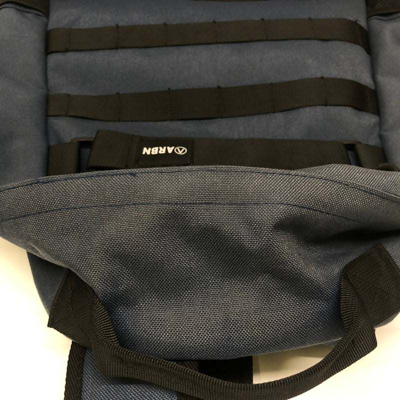 【中古品】【メンズ】 ARBN エアボーン 23SS TRIANGLE SILHOUETTE BACKPACK ARBN2023SSG002 トライアングルシルエットバックパック カバン リュック 188-260807-kk-16-hon カラー：NAVY 万代Net店
