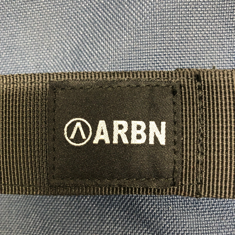 【中古品】【メンズ】 ARBN エアボーン 23SS TRIANGLE SILHOUETTE BACKPACK ARBN2023SSG002 トライアングルシルエットバックパック カバン リュック 188-260807-kk-16-hon カラー：NAVY 万代Net店