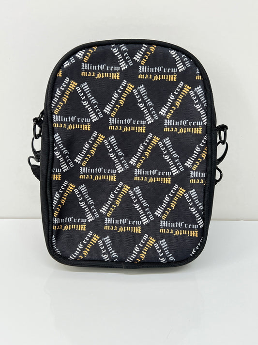【中古品】【メンズ】 MINTCREW ミントクルー SHOULDER BAG ショルダーバッグ カバン ボディバッグ 188-260815-kk-13-hon カラー：ブラック 万代Net店