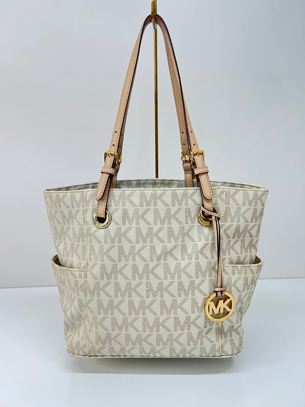 【中古品】【レディース】 MICHAEL KORS マイケルコース JET SET ITEM EW SIGNATURE TOTE 30S11TTT4B ジェットセット アイテム シグネチャー トートバッグ カバン 180-260815-kk-25-hon カラー：VANILLA 万代Net店