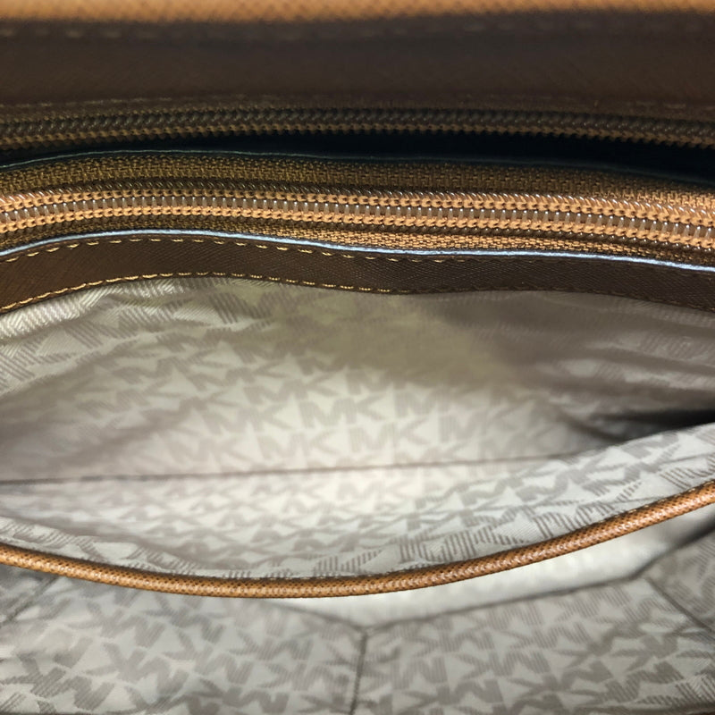 【中古品】【レディース】 MICHAEL KORS マイケルコース JET SET TRAVEL 30T5GTVT2L ジェットセット トラベル レザートートバッグ カバン 188-260808-kk-12-hon カラー：ブラウン 万代Net店