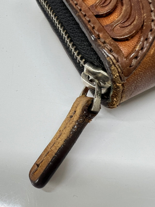 【中古品】【メンズ】 DAYSART デイズアート ARABESQE CARVING WALLET アラベスク カービングウォレット 長財布 ラウンドファスナーウォレット 200-260801-kk-37-hon カラー：NATURAL 万代Net店