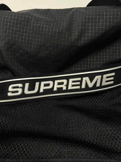 【中古美品】【メンズ/レディース】 Supreme シュプリーム 23AW DUFFEL BAG ダッフルバッグ カバン 149-260704-kk-04-hon カラー：ブラック 万代Net店