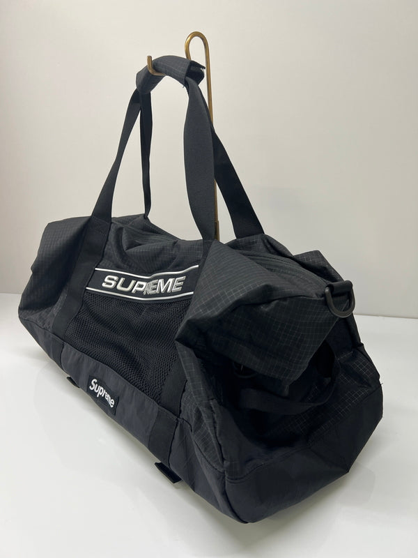 【中古美品】【メンズ/レディース】 Supreme シュプリーム 23AW DUFFEL BAG ダッフルバッグ カバン 149-260704-kk-04-hon カラー：ブラック 万代Net店