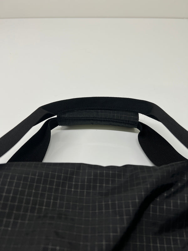 【中古美品】【メンズ/レディース】 Supreme シュプリーム 23AW DUFFEL BAG ダッフルバッグ カバン 149-260704-kk-04-hon カラー：ブラック 万代Net店