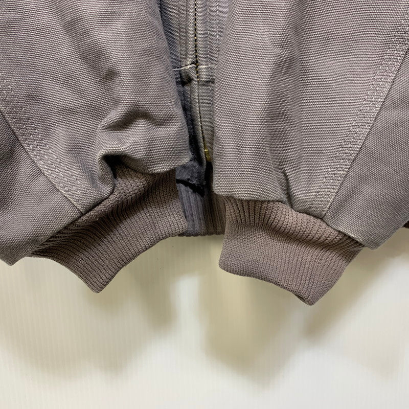 【中古品】【メンズ】 CARHARTT カーハート J140-GVL USA製 21年製 FIRM DUCK INSULATED FLANNEL-LINED ACTIVE JACKET ファーム ダック インサレーテッド フランネルラインド アクティブ ジャケット アウター 146-260905-cs-04-izu サイズ：M カラー：グレー 万代Net店