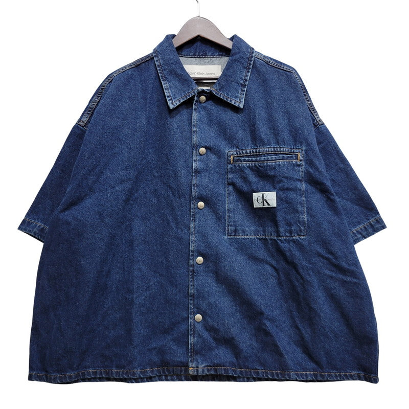 【中古品】【メンズ】 Calvin klein Jeans カルバンクラインジーンズ RELAXED BOXY SHORT DENIM SHIRT J30J324868 ショートデニムシャツ 半袖 141-260707-as-01-izu サイズ：L カラー：インディゴ 万代Net店