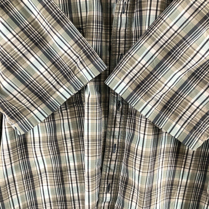 【中古品】【メンズ】 CARHARTT カーハート Carhartt FORCE リラックスフィット チェック柄 半袖ワークシャツ 147-260506-sy-04-otoh サイズ：2XL カラー：カーキ・グレー・ライトブルー系 万代Net店