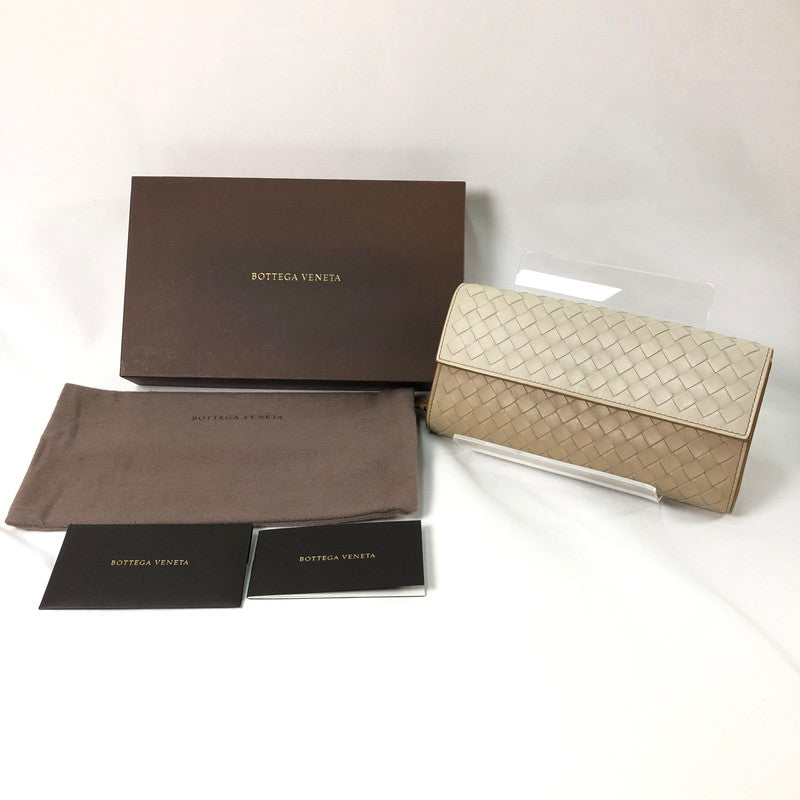 【中古品】【レディース】 BOTTEGA VENETA ボッテガ ヴェネタ イントレチャート 2つ折り 長財布 財布 181-260624-sm-03-otoh カラー：ライトベージュ キャメルベージュ 万代Net店