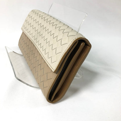 【中古品】【レディース】 BOTTEGA VENETA ボッテガ ヴェネタ イントレチャート 2つ折り 長財布 財布 181-260624-sm-03-otoh カラー：ライトベージュ キャメルベージュ 万代Net店