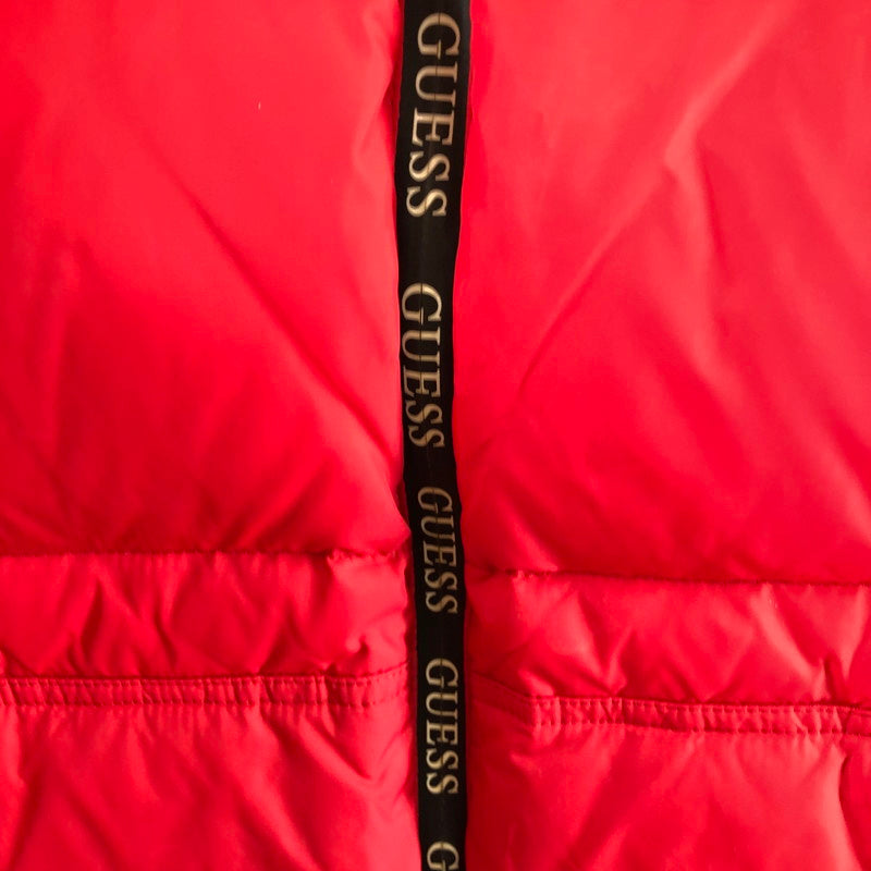 【中古品】【メンズ】 GUESS ゲス パファージャケット ダウンジャケット 防寒アウター 141-260512-sy-05-otoh サイズ：M カラー：レッド系 万代Net店