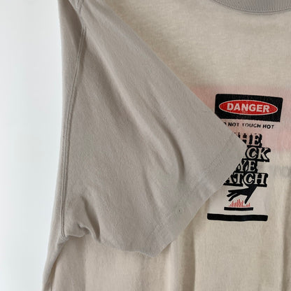 【中古品】【メンズ】 BlackEyePatch ブラックアイパッチ DO NOT TOUCH HOT プリント Tシャツ 147-260507-sy-01-otoh サイズ：L カラー：ホワイト系 万代Net店