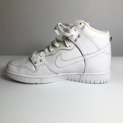 【中古品】【レディース】 Nike Wmns Dunk High SE Pearl DM7607-100　ナイキ ウィメンズ ダンク ハイ SE パール スニーカー 靴 160-260714-sm-03-otoh カラー：ホワイト 万代Net店
