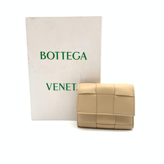 【中古品】【レディース】 BOTTEGA VENETA ボッテガ・ヴェネタ カセット 三つ折りファスナーウォレット 財布 181-260427-ts-02-otoh カラー：ベージュ 万代Net店